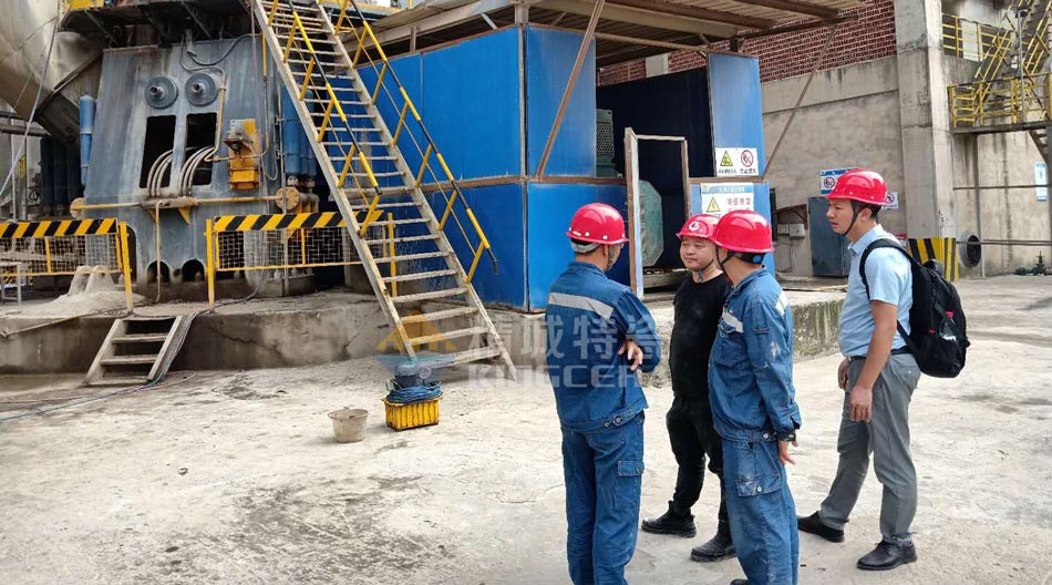 人生就是博官网特瓷赴四川某水泥厂现场勘测以及技术互换