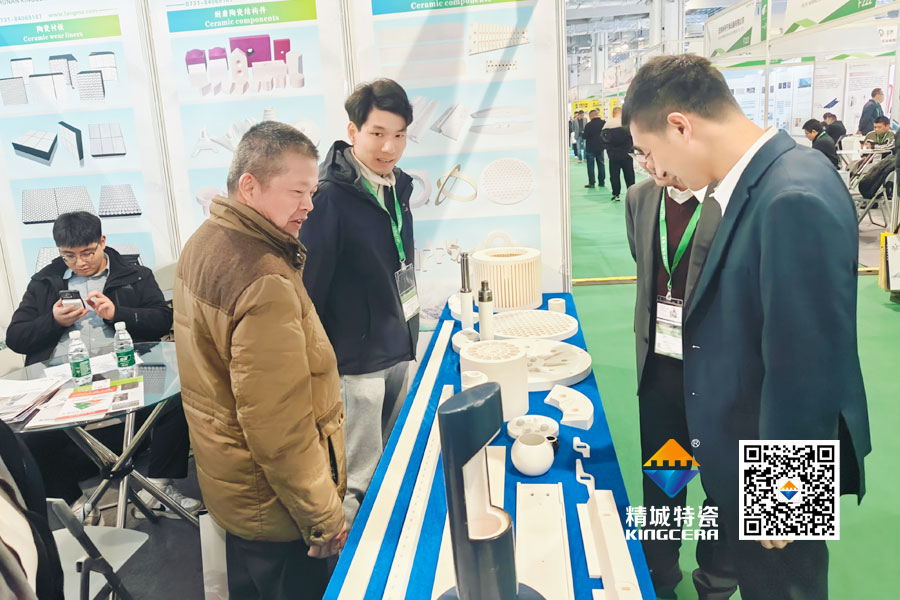 人生就是博官网亮相2025年第17届国际先进陶瓷展
